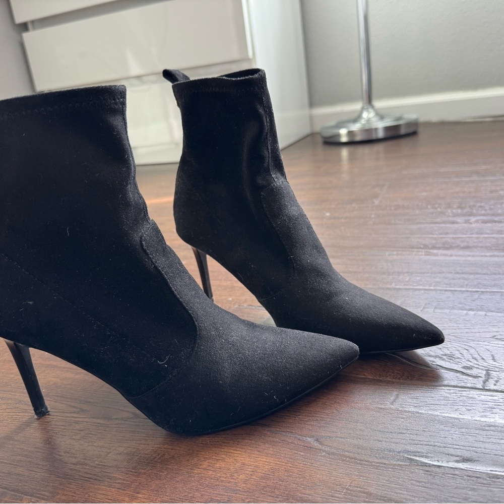 Elegant Black Suede Women's Ankle Boots